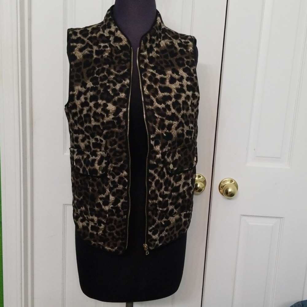 Leopard print vest